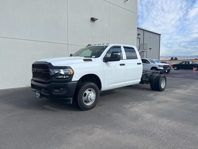 2023 RAM 3500 Chassis Tradesman/SLT/Laramie/Limited