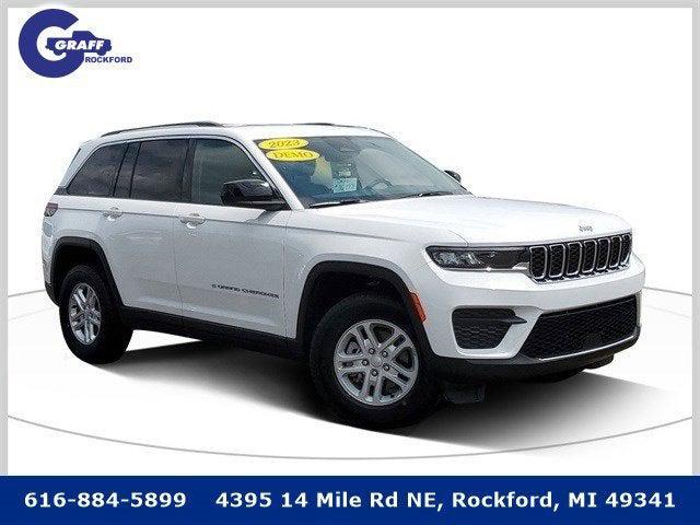 2023 Jeep Grand Cherokee Laredo 4x2 2023 Jeep Grand Cherokee Laredo 4x2