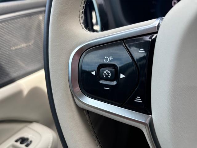 2024 Volvo S60 B5 Plus Dark Theme