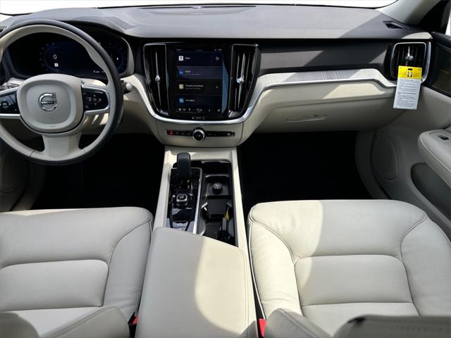 2024 Volvo S60 B5 Plus Dark Theme