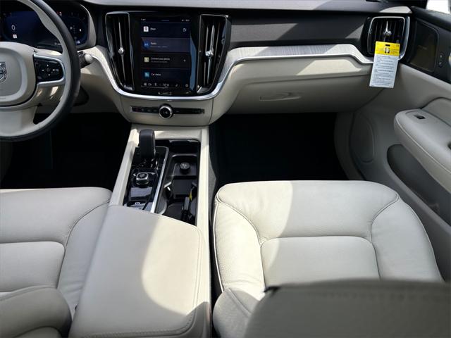2024 Volvo S60 B5 Plus Dark Theme
