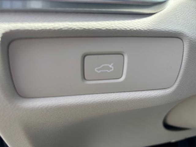 2024 Volvo S60 B5 Plus Dark Theme