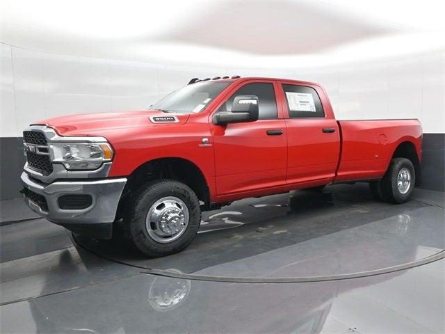 2024 RAM Ram 3500 RAM 3500 TRADESMAN CREW CAB 4X4 8 BOX