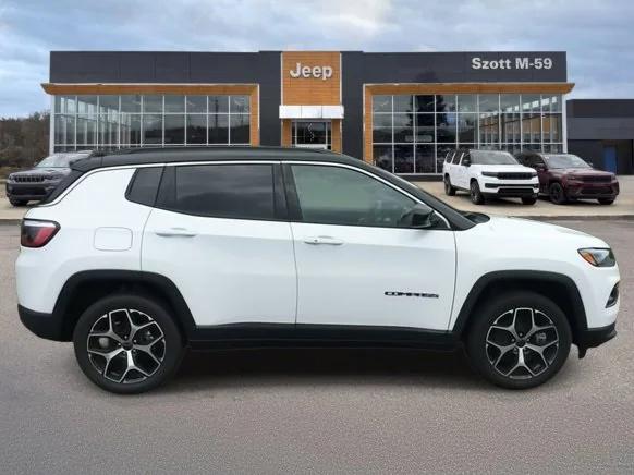 2025 Jeep Compass COMPASS LIMITED 4X4