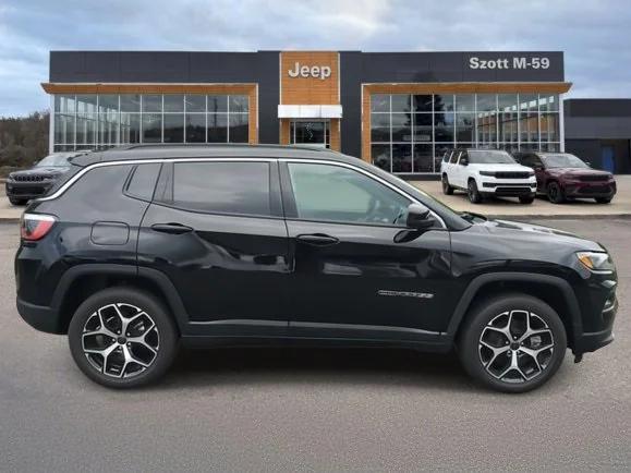 2025 Jeep Compass COMPASS LIMITED 4X4