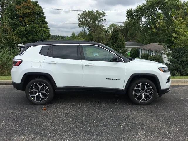 2025 Jeep Compass COMPASS LIMITED 4X4