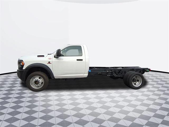 2024 RAM Ram 5500 Chassis Cab RAM 5500 TRADESMAN CHASSIS REGULAR CAB 4X4 84 CA
