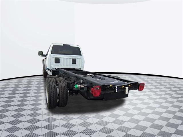 2024 RAM Ram 5500 Chassis Cab RAM 5500 TRADESMAN CHASSIS REGULAR CAB 4X4 84 CA