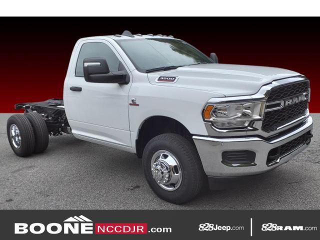 2024 RAM Ram 3500 Chassis Cab RAM 3500 TRADESMAN CHASSIS REGULAR CAB 4X4 60 CA