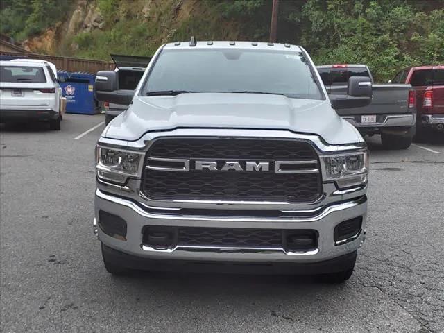 2024 RAM Ram 3500 Chassis Cab RAM 3500 TRADESMAN CHASSIS REGULAR CAB 4X4 60 CA