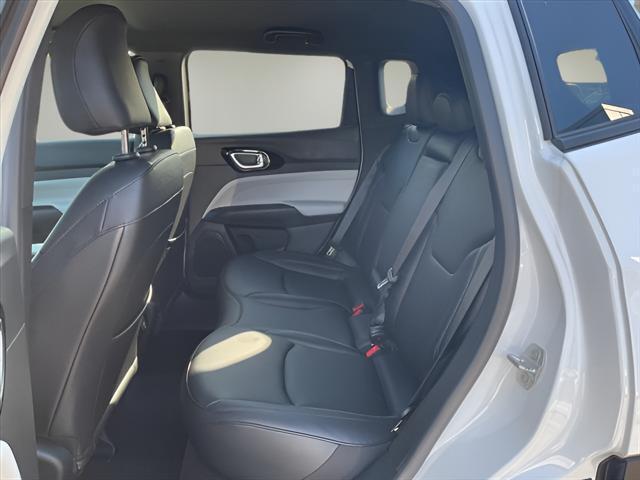2025 Jeep Compass COMPASS LIMITED 4X4