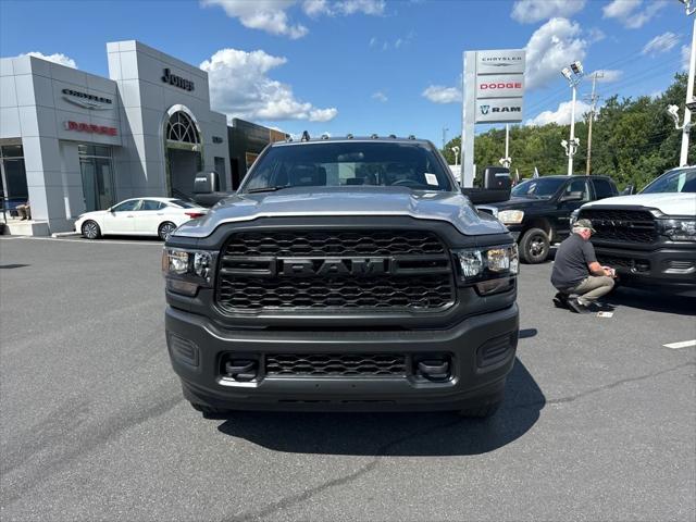 2024 RAM Ram 3500 RAM 3500 TRADESMAN CREW CAB 4X4 8 BOX