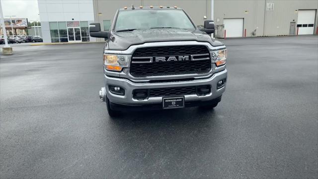 2024 RAM Ram 3500 Chassis Cab RAM 3500 TRADESMAN CREW CAB CHASSIS 4X4 60 CA