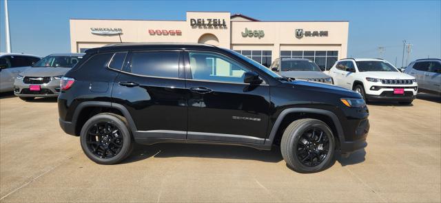 2025 Jeep Compass COMPASS LATITUDE 4X4