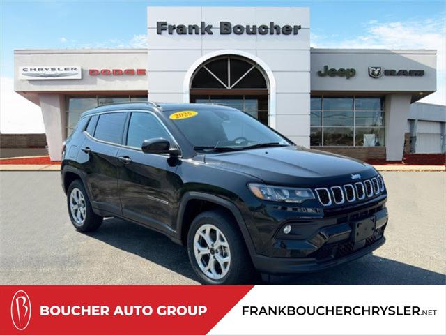 2025 Jeep Compass COMPASS LATITUDE 4X4