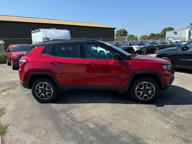 2025 Jeep Compass COMPASS TRAILHAWK 4X4