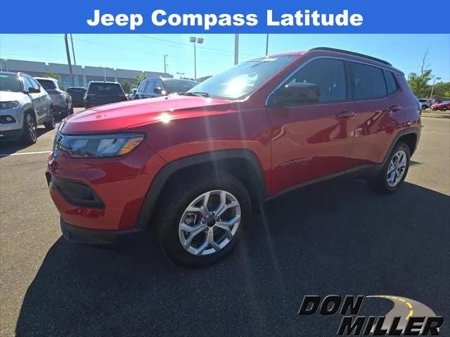 2025 Jeep Compass COMPASS LATITUDE 4X4