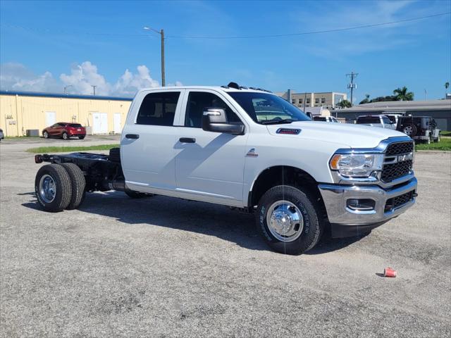 2024 RAM Ram 3500 Chassis Cab RAM 3500 TRADESMAN CREW CAB CHASSIS 4X4 60 CA