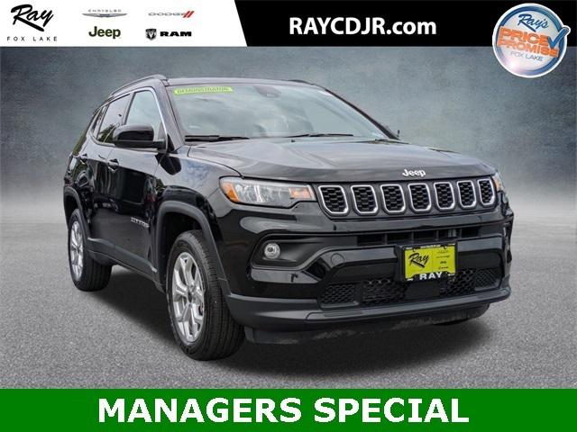 2025 Jeep Compass COMPASS LATITUDE 4X4