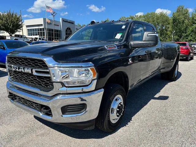 2024 RAM Ram 3500 RAM 3500 TRADESMAN CREW CAB 4X4 8 BOX