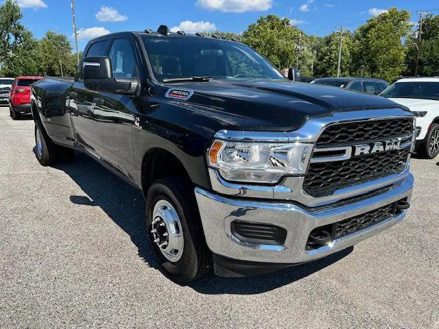 2024 RAM Ram 3500 RAM 3500 TRADESMAN CREW CAB 4X4 8 BOX