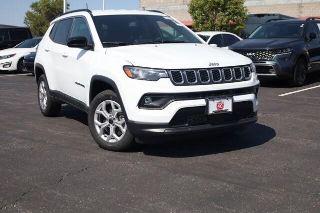 2025 Jeep Compass COMPASS LATITUDE 4X4