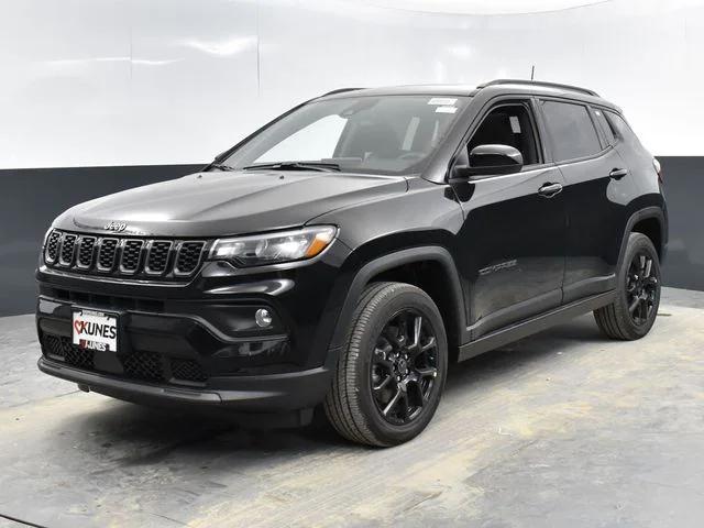 2025 Jeep Compass COMPASS LATITUDE 4X4