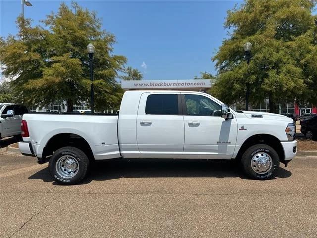 2024 RAM Ram 3500 RAM 3500 LARAMIE MEGA CAB 4X4 64 BOX