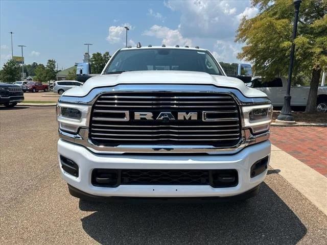 2024 RAM Ram 3500 RAM 3500 LARAMIE MEGA CAB 4X4 64 BOX