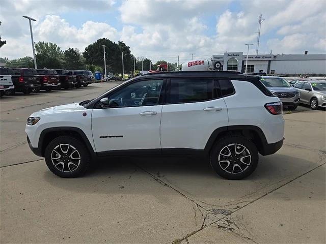 2025 Jeep Compass COMPASS TRAILHAWK 4X4