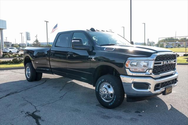 2024 RAM Ram 3500 RAM 3500 TRADESMAN CREW CAB 4X4 8 BOX