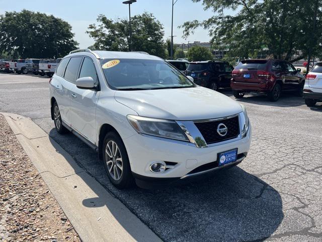 2016 Nissan Pathfinder SL