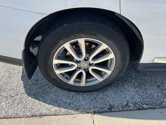 2016 Nissan Pathfinder SL