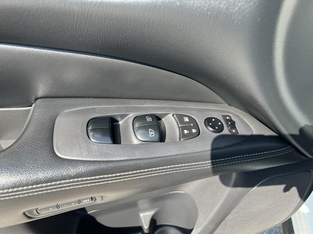 2016 Nissan Pathfinder SL