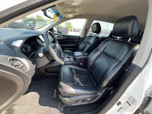 2016 Nissan Pathfinder SL