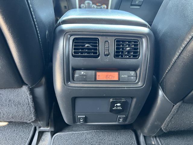 2016 Nissan Pathfinder SL