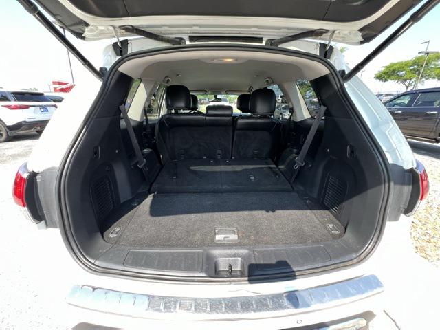 2016 Nissan Pathfinder SL