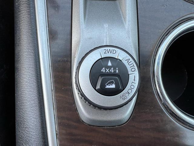 2016 Nissan Pathfinder SL