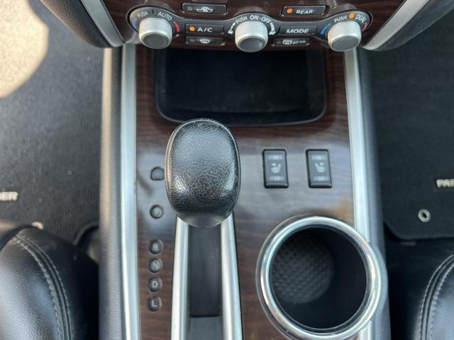 2016 Nissan Pathfinder SL