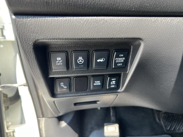 2016 Nissan Pathfinder SL