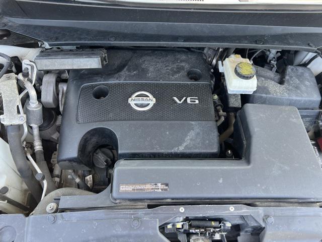 2016 Nissan Pathfinder SL