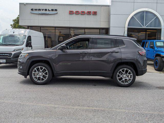 2024 Jeep Compass Latitude Lux FWD