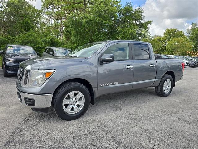 2018 Nissan TITAN SV