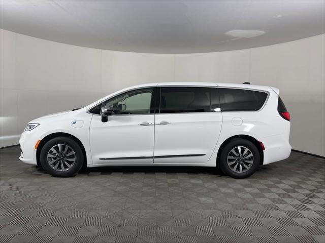 2023 Chrysler Pacifica Hybrid Limited