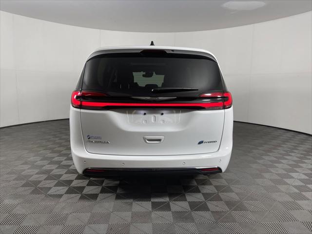 2023 Chrysler Pacifica Hybrid Limited