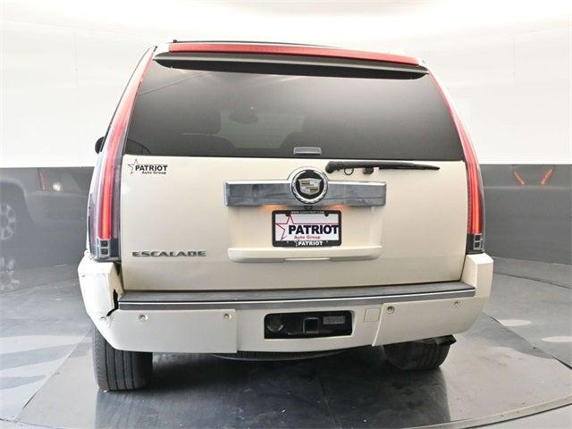 2007 Cadillac Escalade Standard