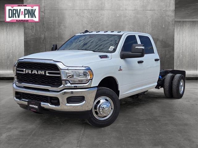 2024 RAM Ram 3500 Chassis Cab RAM 3500 TRADESMAN CREW CAB CHASSIS 4X4 60 CA