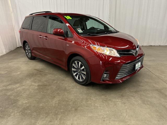 2018 Toyota Sienna XLE 7 Passenger