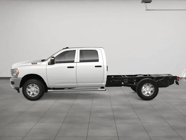 2024 RAM Ram 3500 Chassis Cab RAM 3500 TRADESMAN CREW CAB CHASSIS 4X4 60 CA