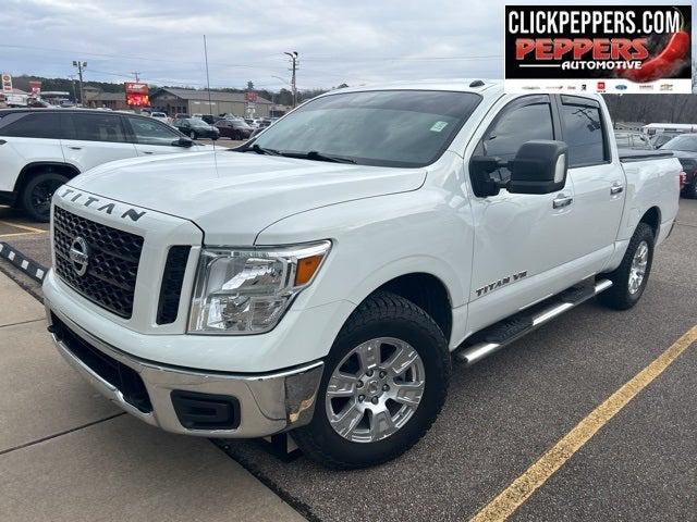 2019 Nissan TITAN SV